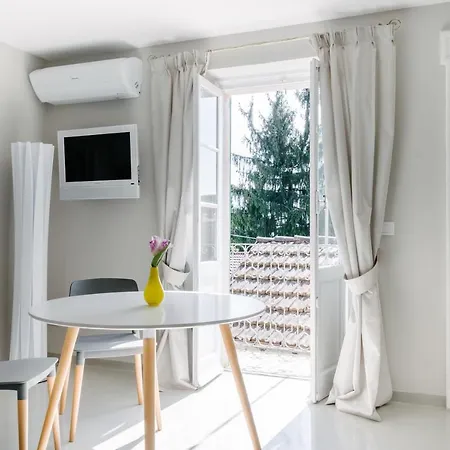 Charming Moment Di Porta - Borgo Antico Lejlighed Luino